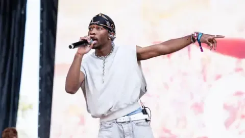 Body Discovered in Vehicle Linked to Singer D4vd Confirmed as Disappeared Teen