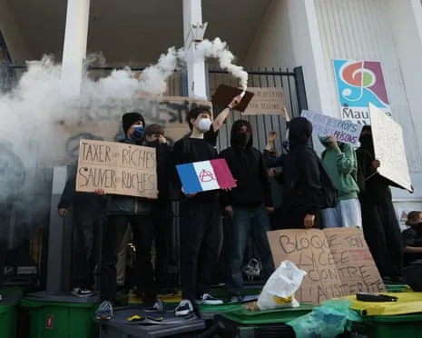 Recently Appointed French PM Faces Mounting Scrutiny as Nationwide Strikes Paralyze Schools and Transportation