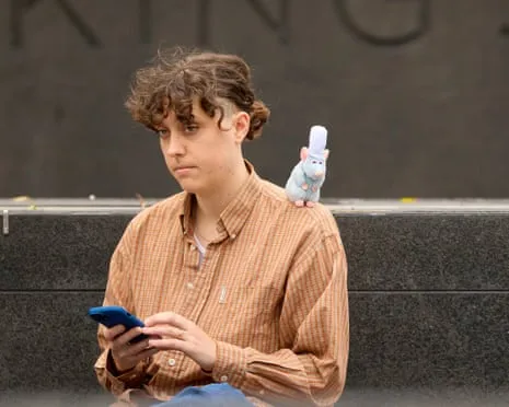 Folks give me a broad clearance’: My weird seven days of wearing shoulder toys