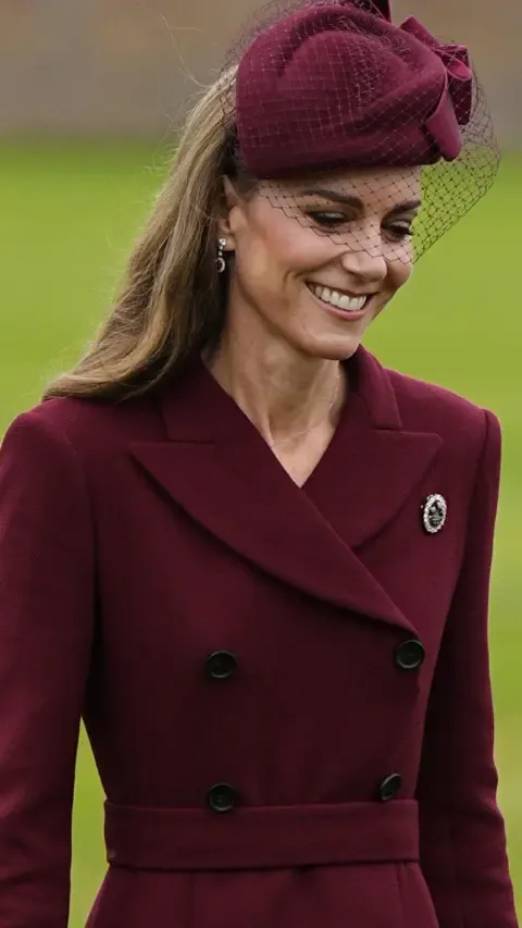 The First Lady’s Headpiece, Catherine’s Feather Brooch and Additional Remarkable Outfits So Far